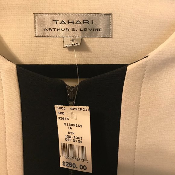 Tahari Blazer (Never worn) - Picture 4 of 5